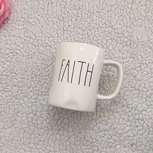 🦄 Rae Dunn FAITH Mug